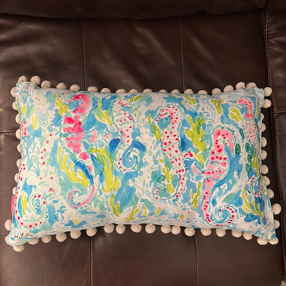NEW W/O TAGS LILLY PULITZER PILLOW!
